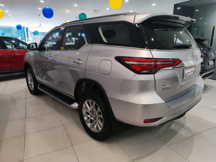 baixa km! - toyota hilux sw4 srx 4x4 2.8  dies. automatico5