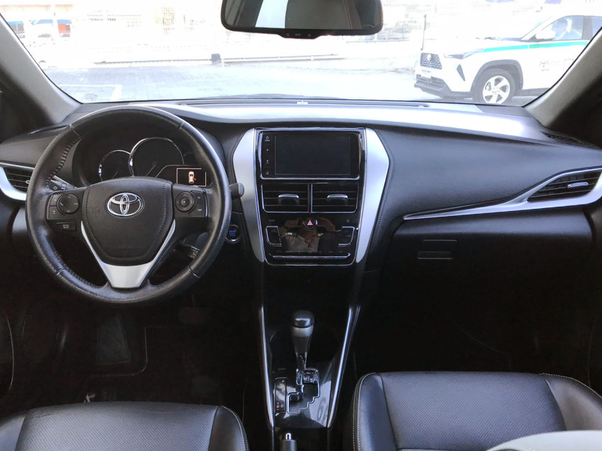 toyota yaris xls 1.5 flex  automatico6