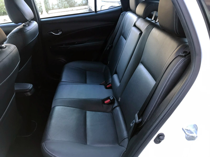 toyota yaris xls 1.5 flex  automatico8