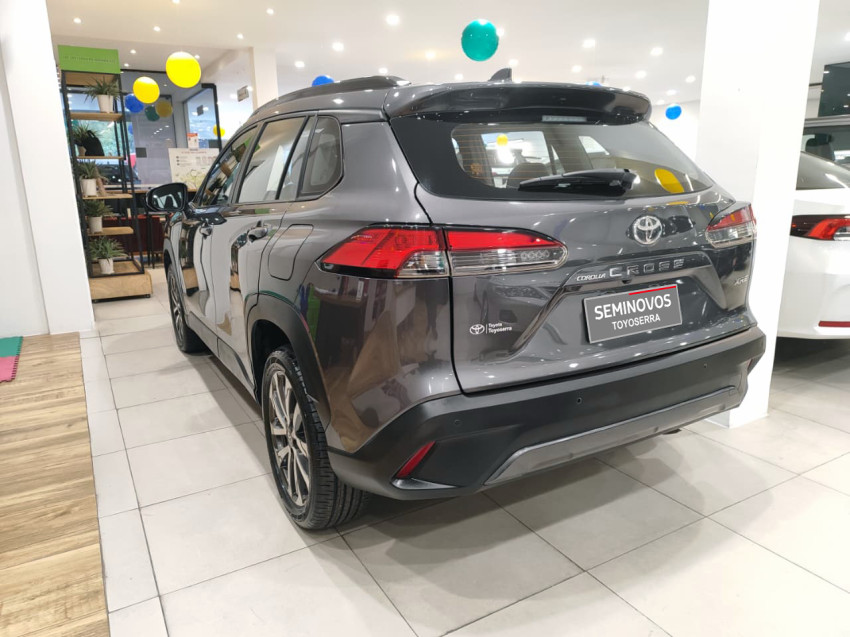 toyota corolla cross xre 2.0  flex automatico5