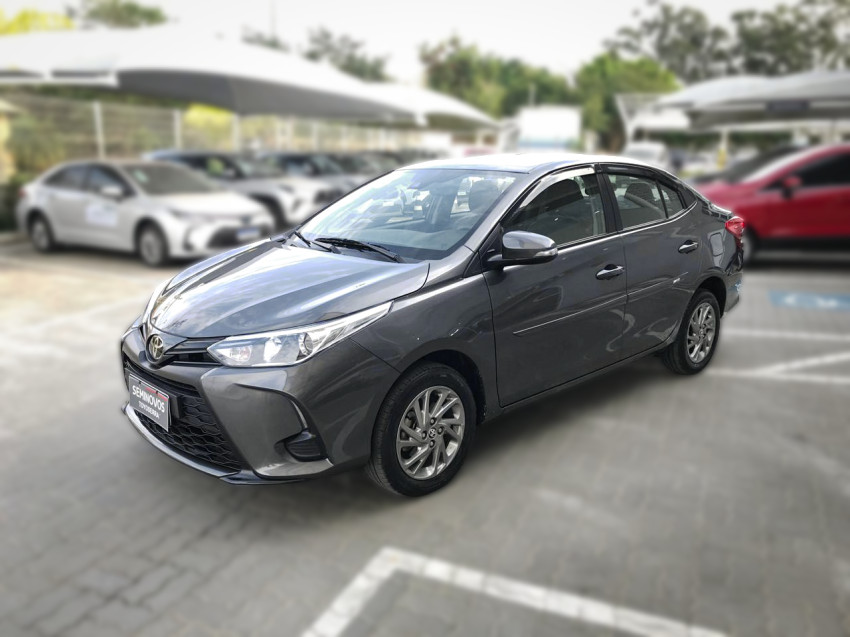 baixa km! - toyota yaris xs sedan 1.5 flex  automatico2