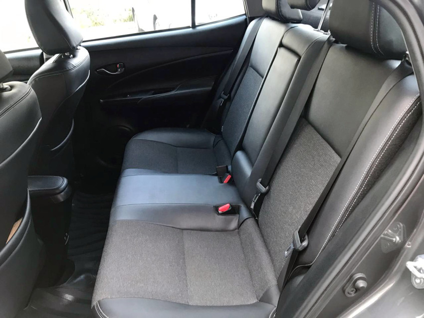 baixa km! - toyota yaris xs sedan 1.5 flex  automatico8