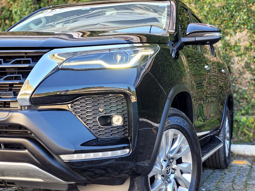 baixa km! - toyota hilux sw4 srx 4x4 2.8  dies. automatico16