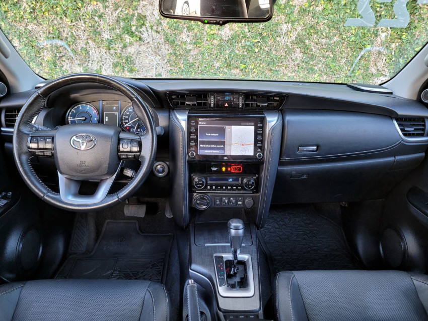 baixa km! - toyota hilux sw4 srx 4x4 2.8  dies. automatico6
