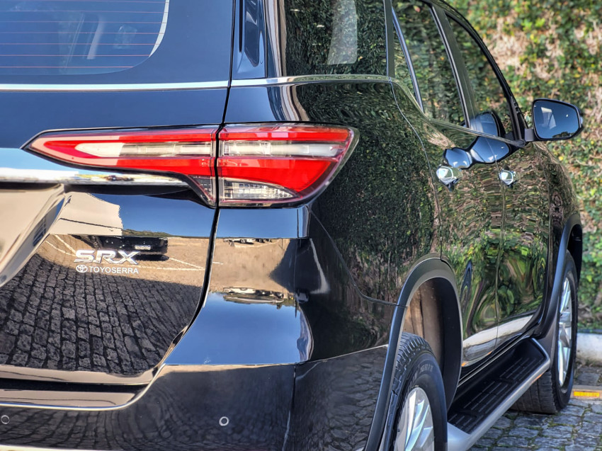 baixa km! - toyota hilux sw4 srx 4x4 2.8  dies. automatico15