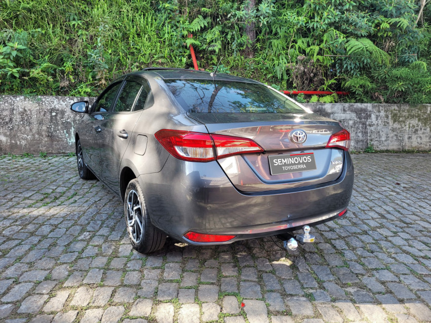 baixa km! - toyota yaris xls sedan 1.5 flex  automatico5