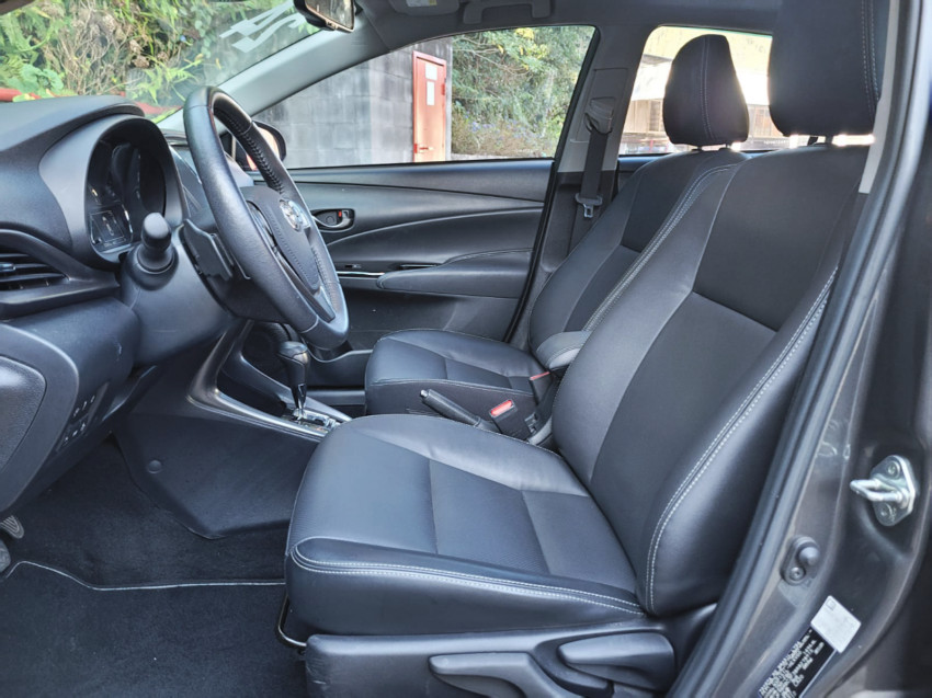 baixa km! - toyota yaris xls sedan 1.5 flex  automatico7