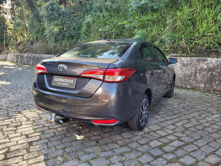 baixa km! - toyota yaris xls sedan 1.5 flex  automatico4