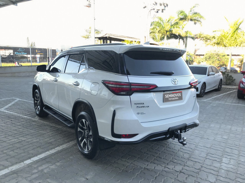 toyota hilux sw4 srx plat. 4x4 2.8 tb die. automatico5