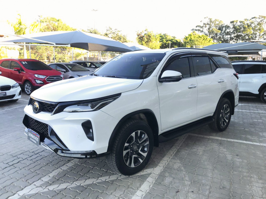 toyota hilux sw4 srx plat. 4x4 2.8 tb die. automatico1