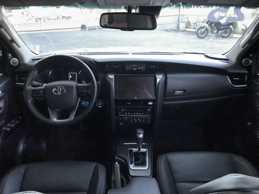 toyota hilux sw4 srx plat. 4x4 2.8 tb die. automatico6