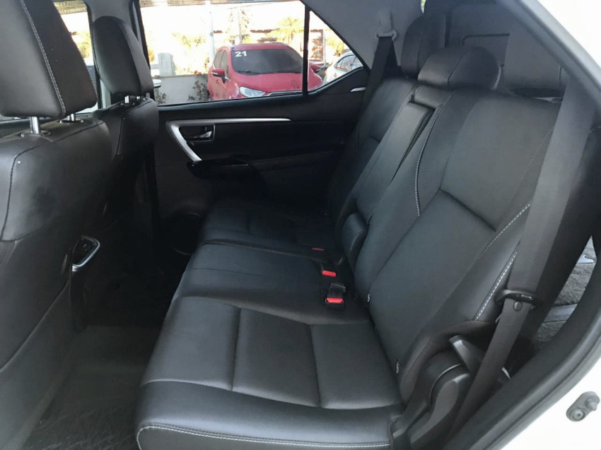 toyota hilux sw4 srx plat. 4x4 2.8 tb die. automatico8