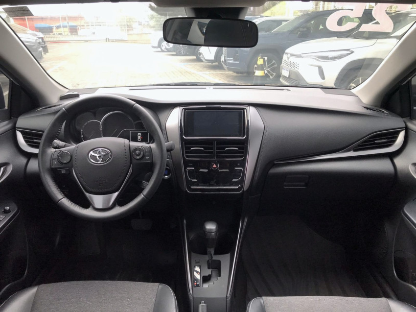 baixa km! - toyota yaris xs sedan 1.5 flex  automatico6
