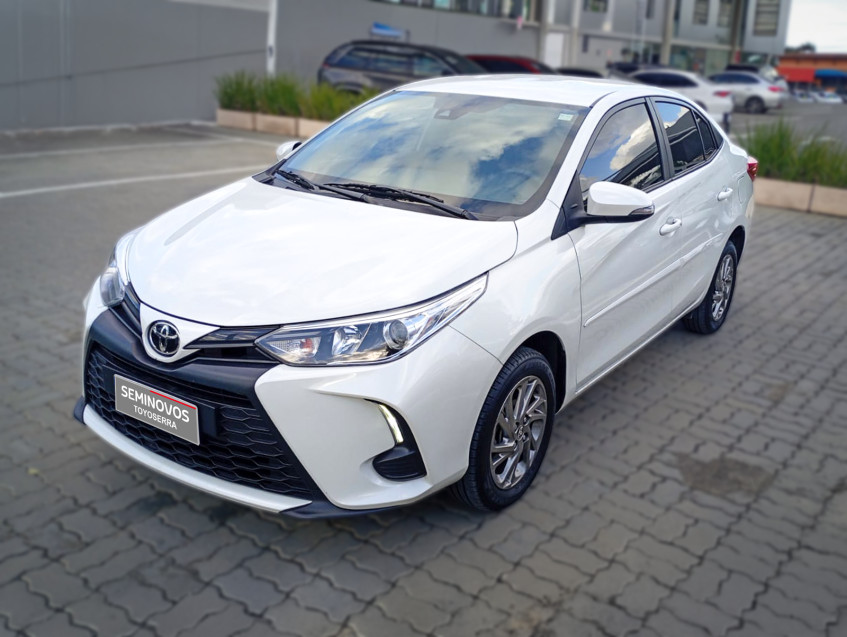 baixa km! - toyota yaris xs sedan 1.5 flex  automatico1