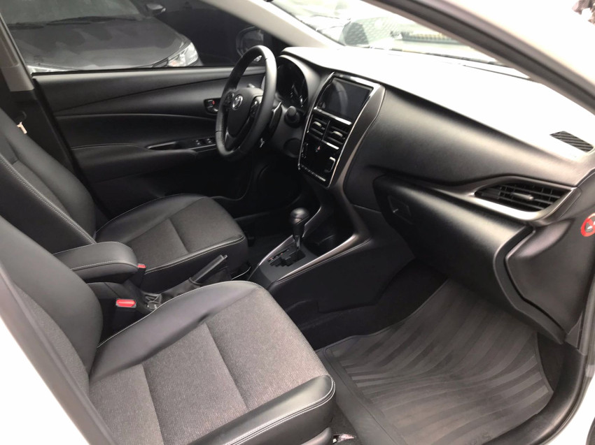 baixa km! - toyota yaris xs sedan 1.5 flex  automatico10