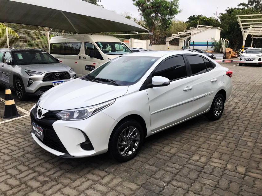 baixa km! - toyota yaris xs sedan 1.5 flex  automatico1