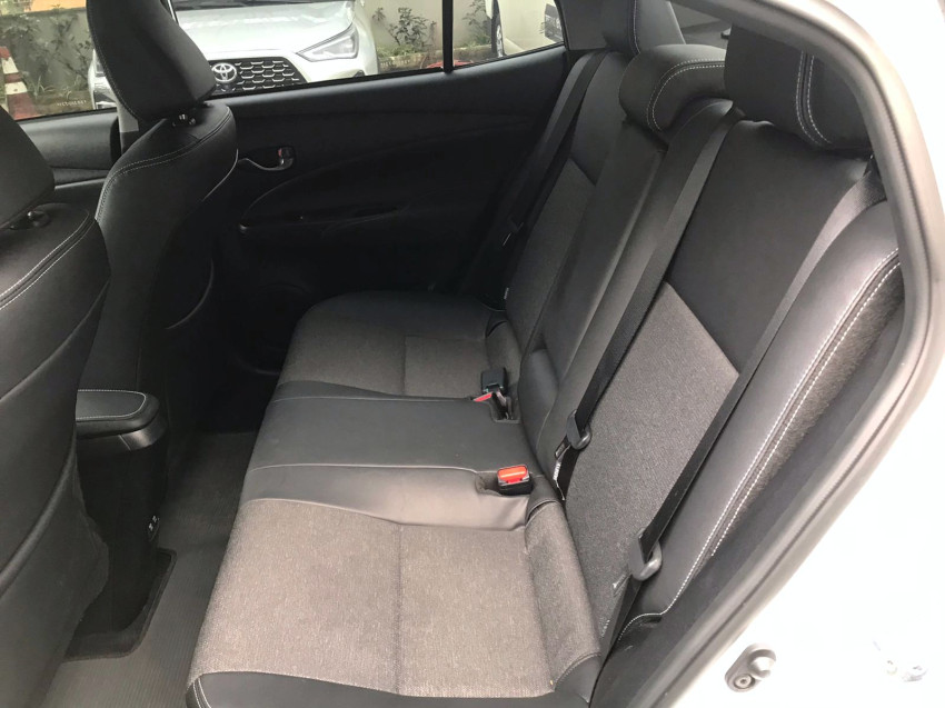 baixa km! - toyota yaris xs sedan 1.5 flex  automatico8