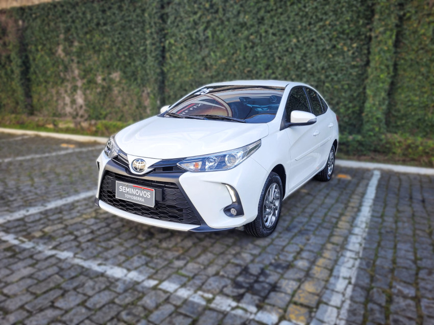 baixa km! - toyota yaris xs sedan 1.5 flex  automatico2