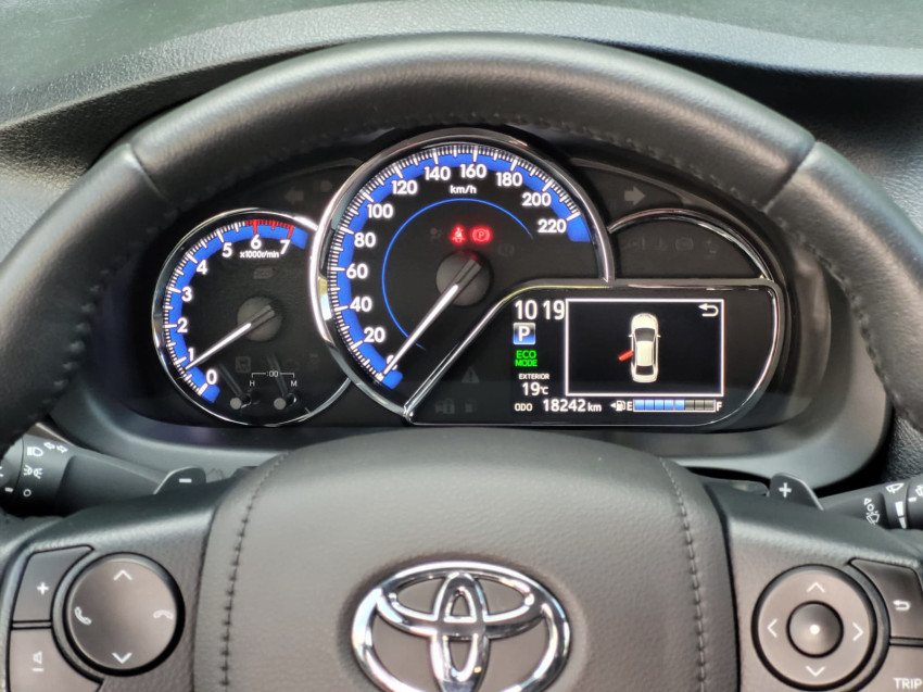baixa km! - toyota yaris xs sedan 1.5 flex  automatico11