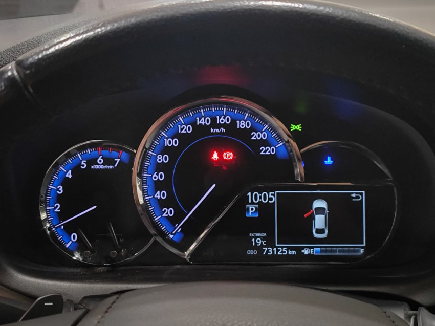 toyota yaris xs sedan 1.5 flex  automatico11