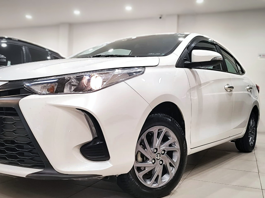 toyota yaris xs sedan 1.5 flex  automatico14