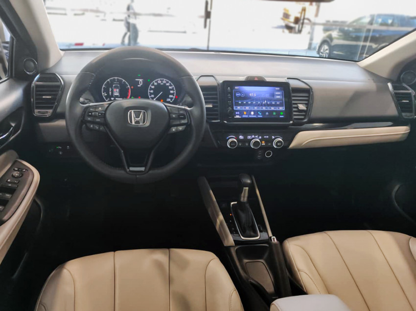 baixa km! - honda city sedan touring 1.5 flex  automatico6