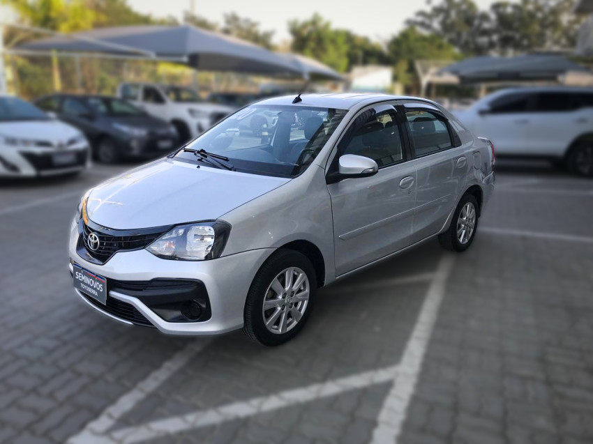 baixa km! - toyota etios x plus sedan 1.5 flex  automatico2