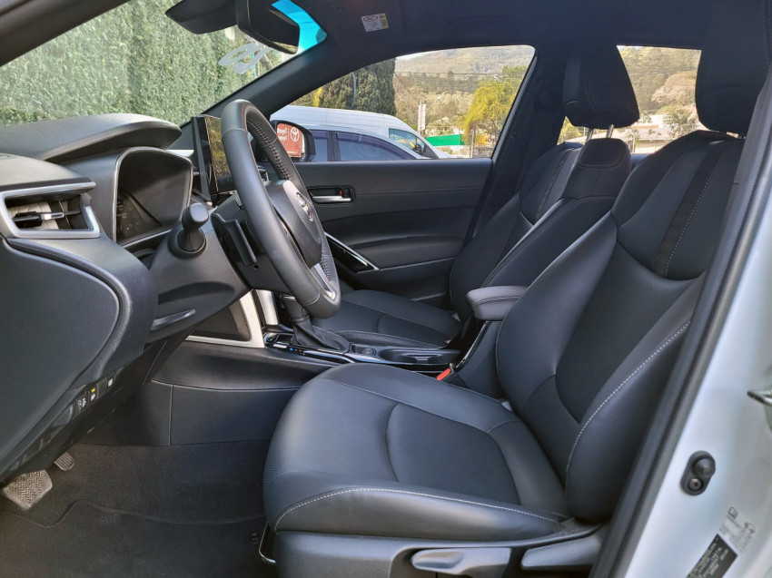toyota corolla cross xre 2.0  flex automatico7