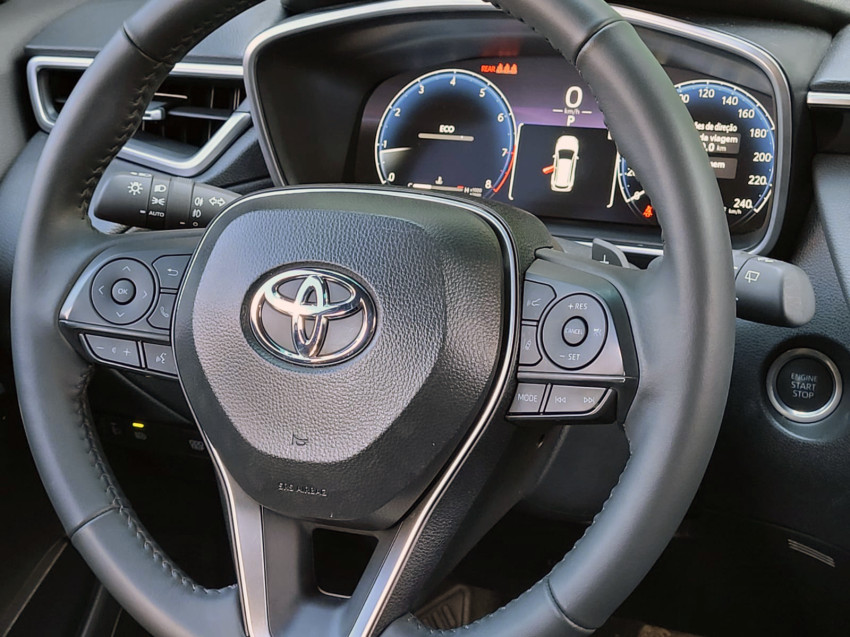 toyota corolla cross xre 2.0  flex automatico12