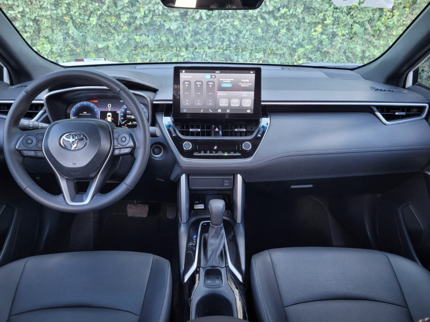 toyota corolla cross xre 2.0  flex automatico6