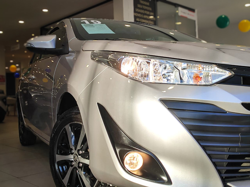 baixa km! - toyota yaris xl sedan 1.5 flex  automatico13