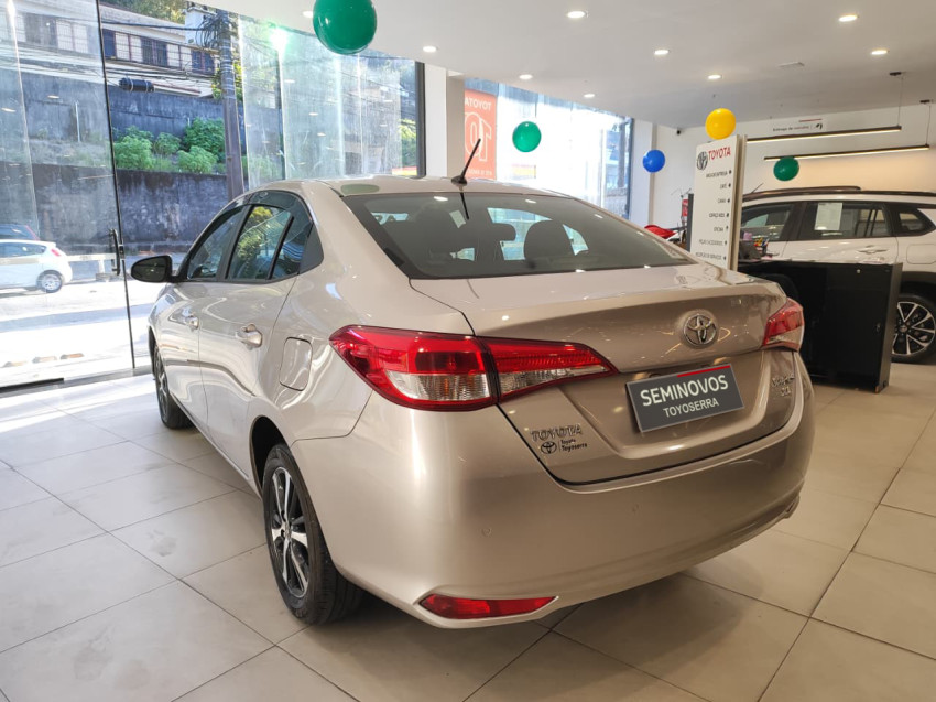 baixa km! - toyota yaris xl sedan 1.5 flex  automatico5