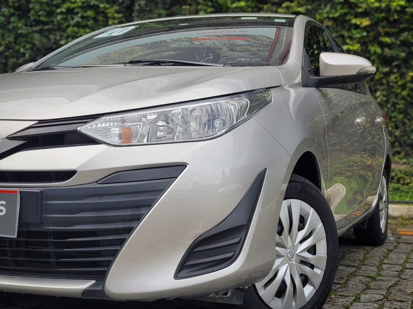 Baixa KM! - Toyota Yaris Xl Sedan 1.5 Flex   Automático14