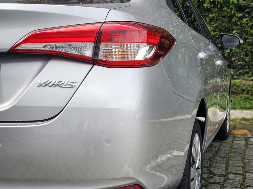 Baixa KM! - Toyota Yaris Xl Sedan 1.5 Flex   Automático16