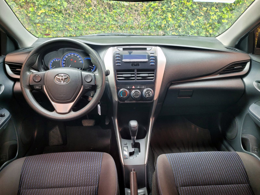 Baixa KM! - Toyota Yaris Xl Sedan 1.5 Flex   Automático6