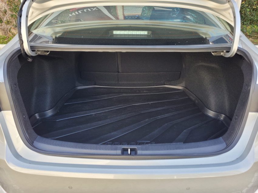 baixa km! - toyota corolla gli 1.8 flex  automatico17