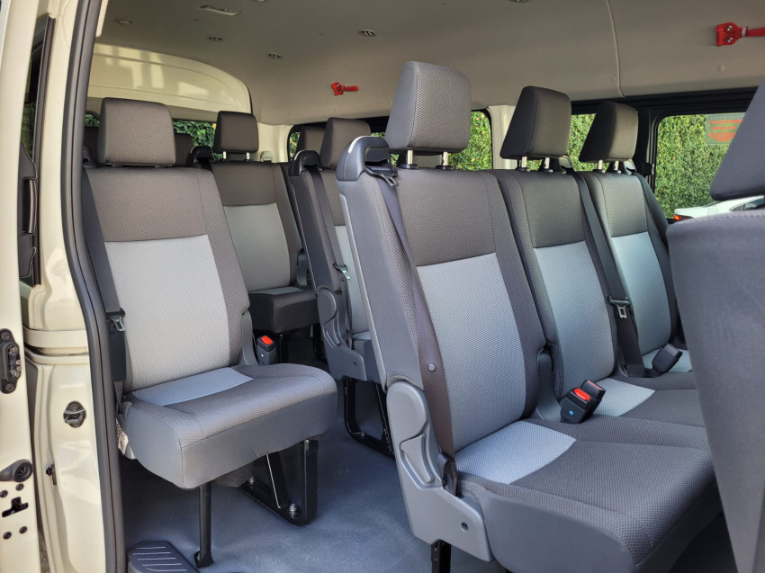 baixa km! - toyota hiace minibus dx 2.8  16l automatico9