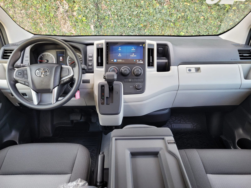 baixa km! - toyota hiace minibus dx 2.8  16l automatico6