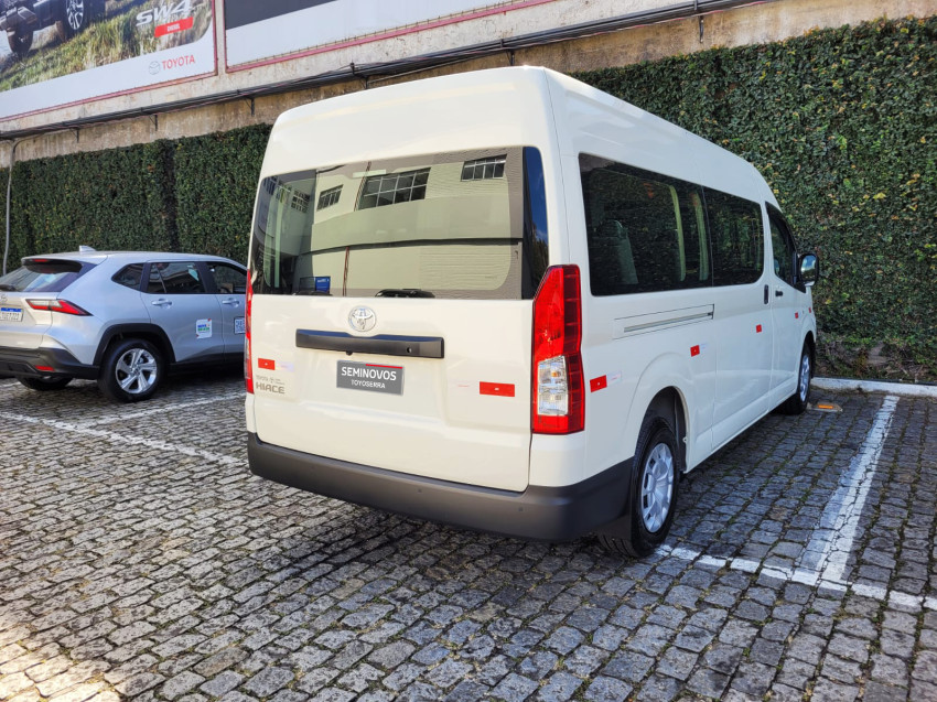 baixa km! - toyota hiace minibus dx 2.8  16l automatico4