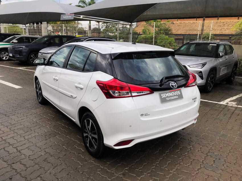 baixa km! - toyota yaris xs connect 1.5 flex  automatico4