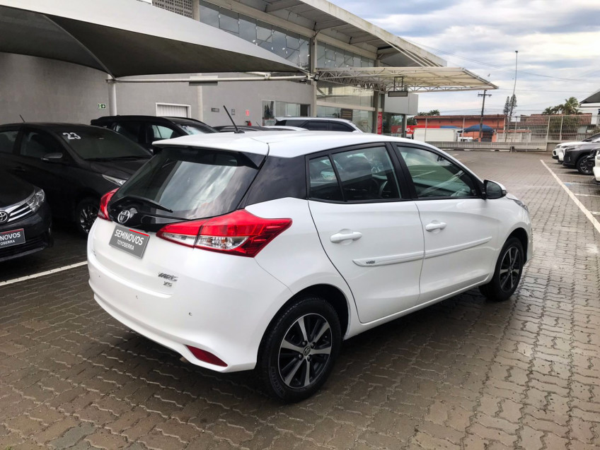 baixa km! - toyota yaris xs connect 1.5 flex  automatico5
