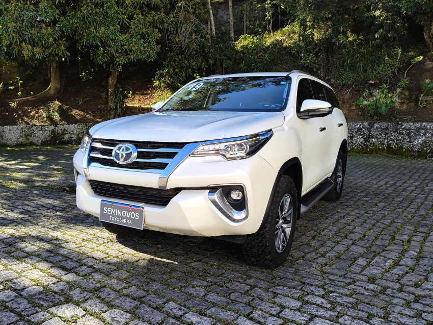 toyota hilux sw4 srx 4x4 2.8  dies. automatico1