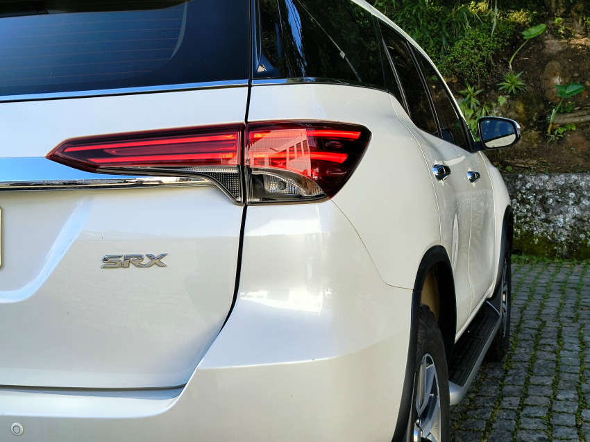 toyota hilux sw4 srx 4x4 2.8  dies. automatico13