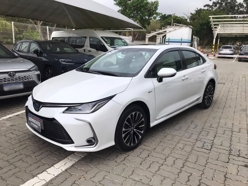 toyota corolla altis prem. 1.8 automatico (hibrido)1