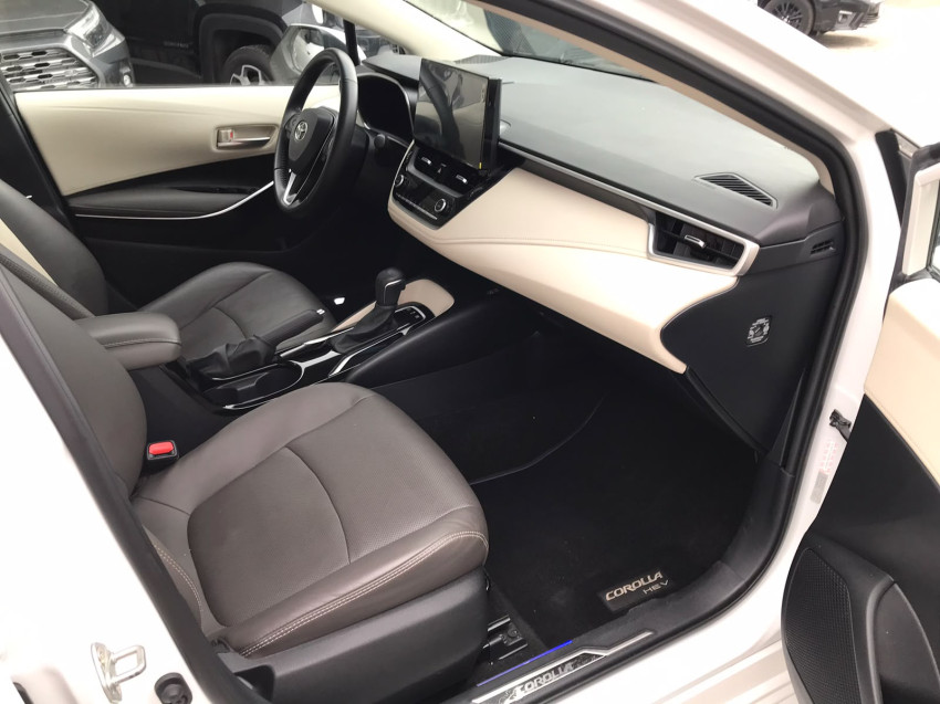 toyota corolla altis prem. 1.8 automatico (hibrido)10