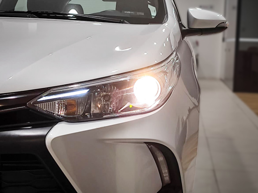 toyota yaris xs 1.5 flex  automatico15