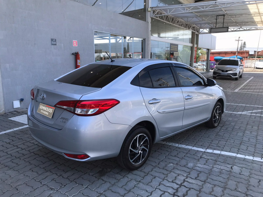 toyota yaris xls sedan 1.5 flex  automatico4