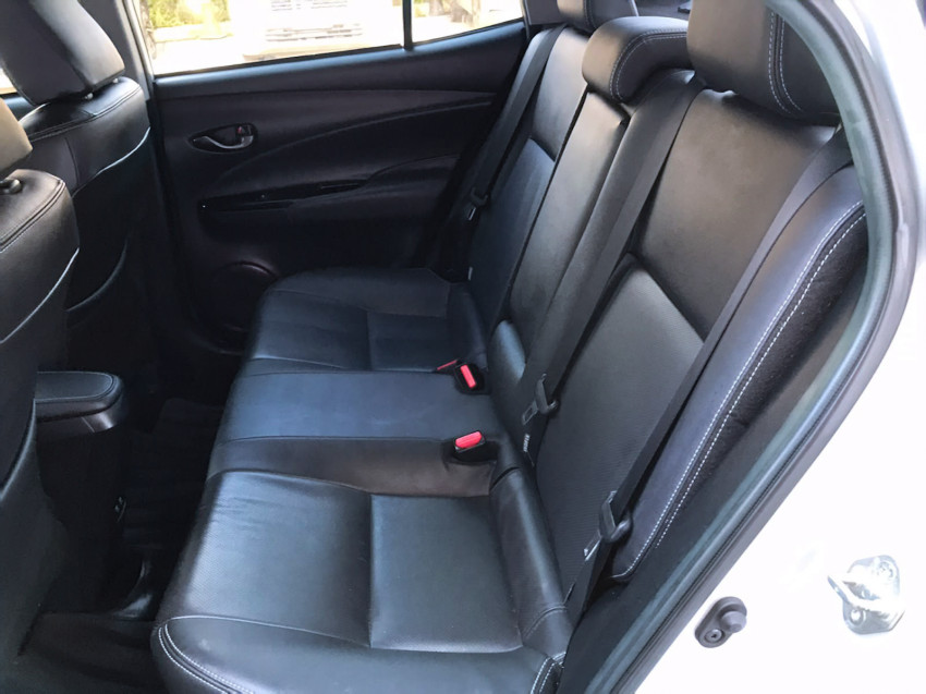 toyota yaris xls sedan 1.5 flex  automatico8
