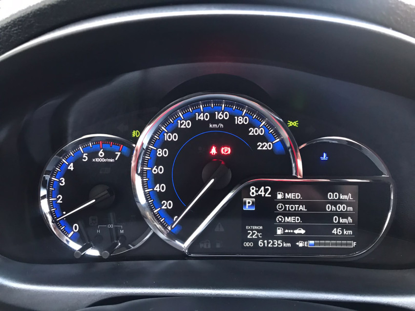 toyota yaris xls sedan 1.5 flex  automatico9