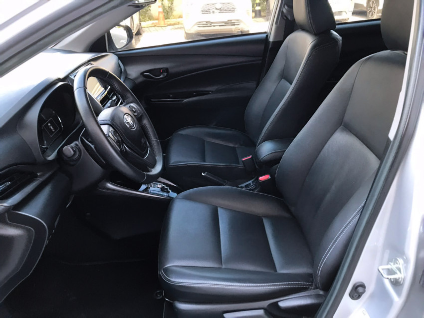 toyota yaris xls sedan 1.5 flex  automatico7